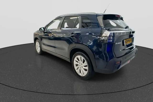 Suzuki S-Cross (2025) thumbnail 2