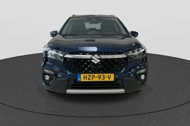 Suzuki S-Cross (2025) thumbnail 6