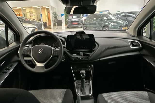 Suzuki S-Cross (2025) thumbnail 7