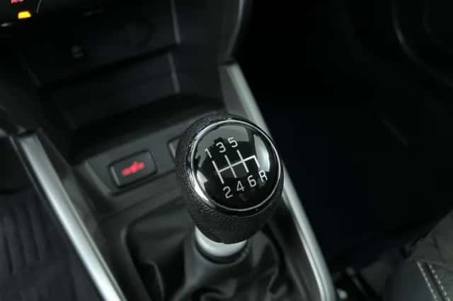 Suzuki Vitara (2022) thumbnail 23