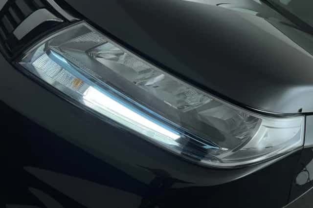 Suzuki Vitara (2022) thumbnail 9