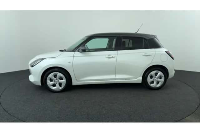 Suzuki Swift (2025) thumbnail 2