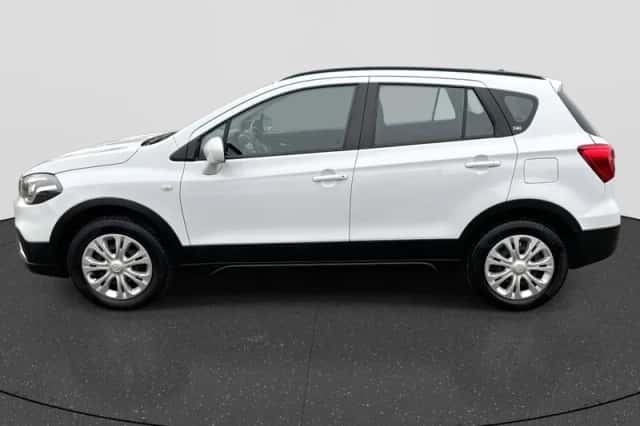 Suzuki S-Cross (2021) thumbnail 2