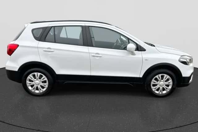 Suzuki S-Cross (2021) thumbnail 6
