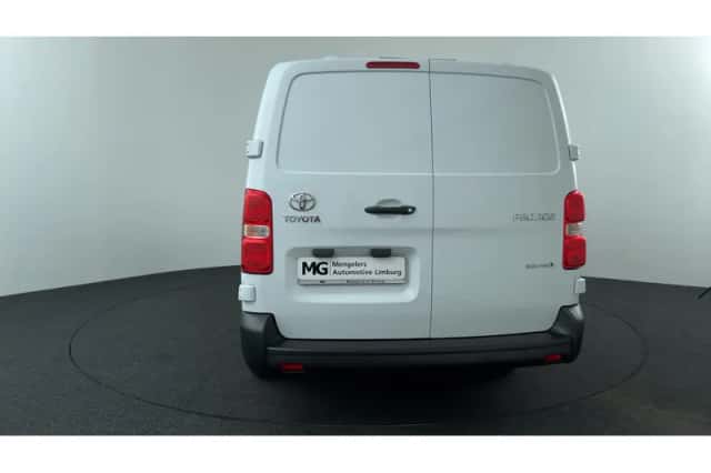 Toyota Proace (2023) thumbnail 4