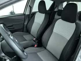 Toyota Yaris (2018) thumbnail 11