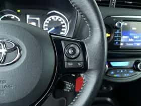 Toyota Yaris (2018) thumbnail 16