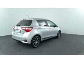 Toyota Yaris (2018) thumbnail 5