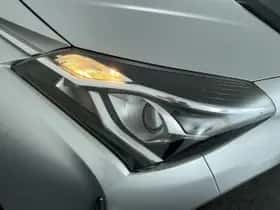 Toyota Yaris (2018) thumbnail 9