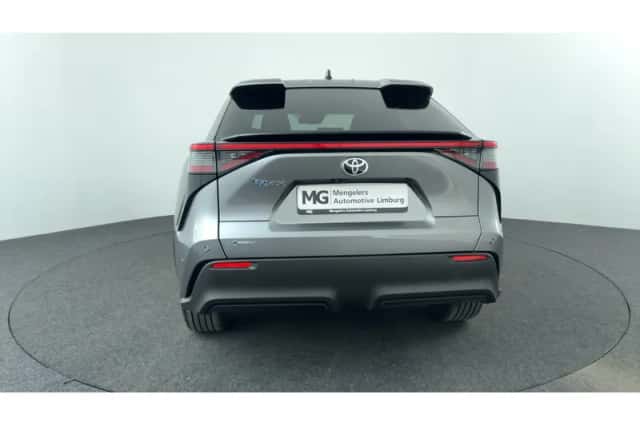 Toyota bZ4X (2025) thumbnail 4