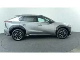 Toyota bZ4X (2025) thumbnail 6