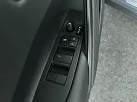 Toyota Corolla (2025) thumbnail 12