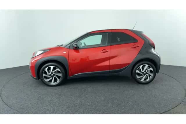 Toyota Aygo X (2024) thumbnail 2