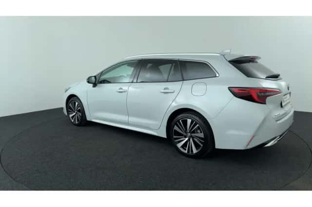 Toyota Corolla (2025) thumbnail 3