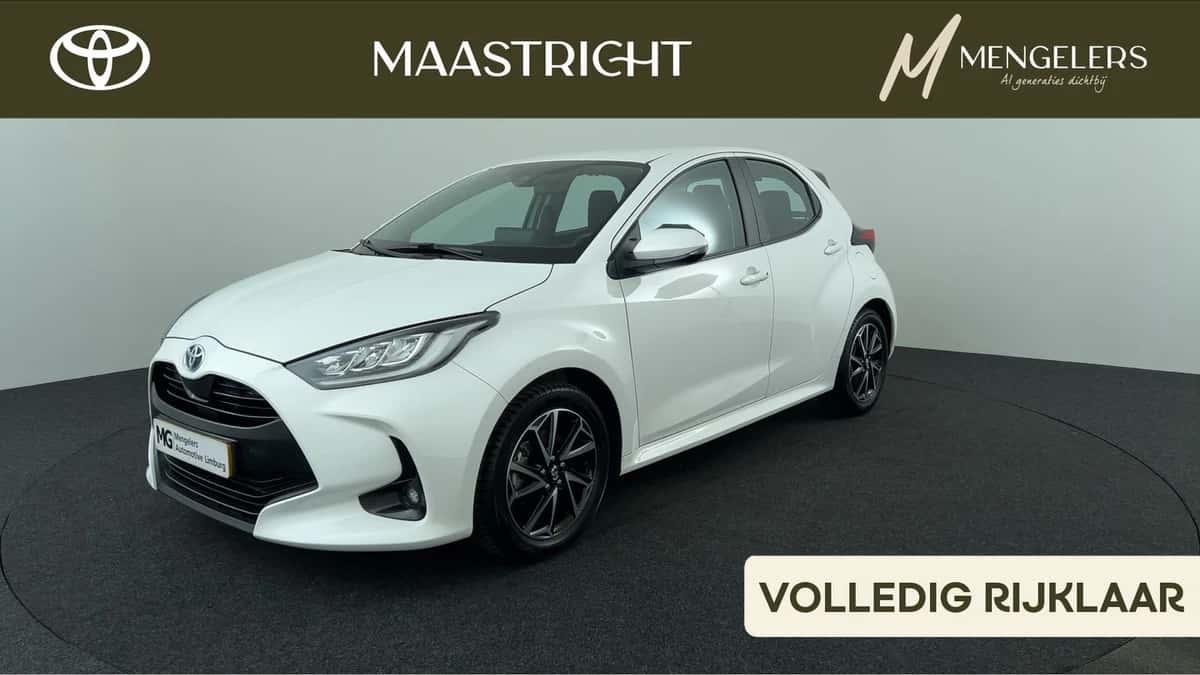 Toyota Yaris (2023) — foto 1