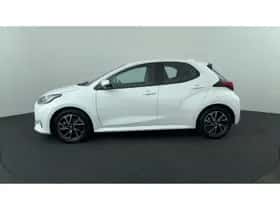 Toyota Yaris (2023) thumbnail 2
