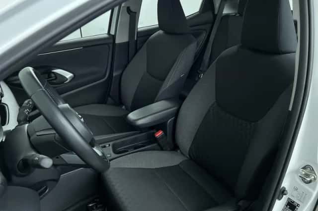 Toyota Yaris (2023) thumbnail 11