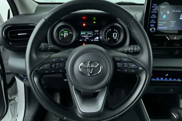 Toyota Yaris (2023) thumbnail 14