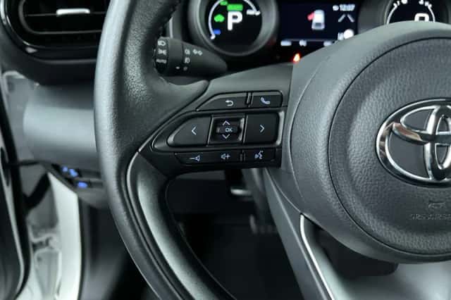 Toyota Yaris (2023) thumbnail 15