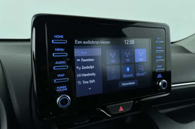 Toyota Yaris (2023) thumbnail 18