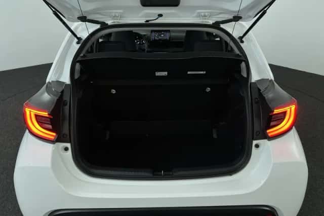 Toyota Yaris (2023) thumbnail 25