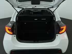 Toyota Yaris (2023) thumbnail 25