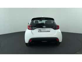 Toyota Yaris (2023) thumbnail 4