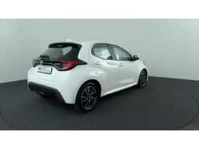 Toyota Yaris (2023) thumbnail 5