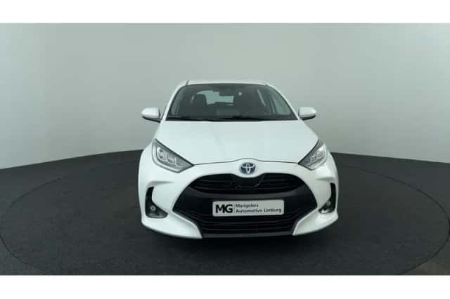Toyota Yaris (2023) thumbnail 8
