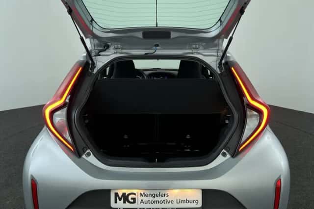 Toyota Aygo X (2022) thumbnail 25