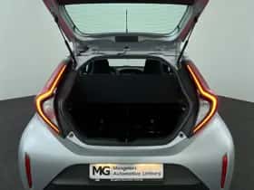 Toyota Aygo X (2022) thumbnail 25