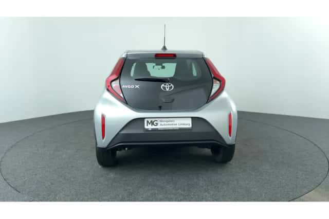Toyota Aygo X (2022) thumbnail 4