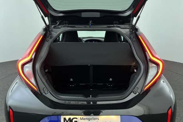 Toyota Aygo X (2024) thumbnail 25