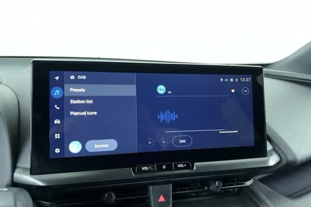 Toyota C-HR (2025) thumbnail 18