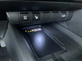 Toyota C-HR (2025) thumbnail 23