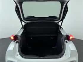 Toyota C-HR (2025) thumbnail 26