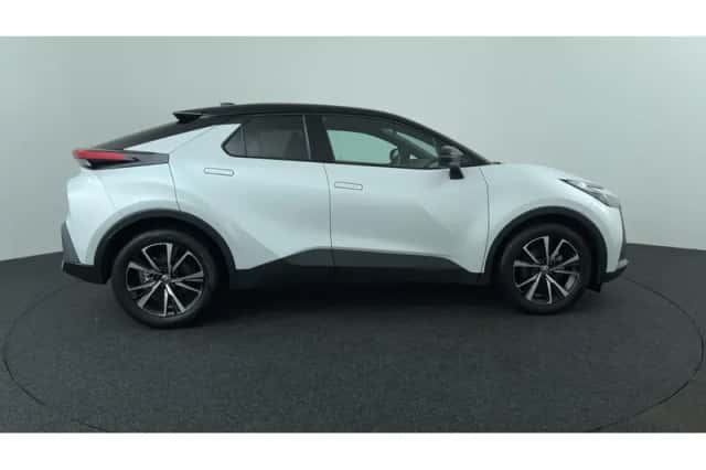 Toyota C-HR (2025) thumbnail 6