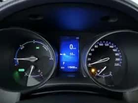 Toyota C-HR (2017) thumbnail 17