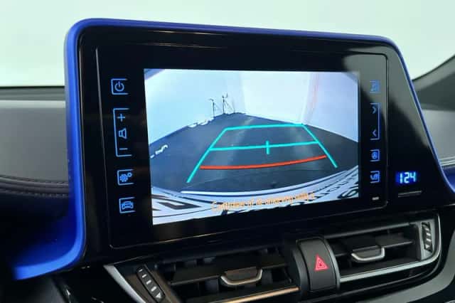 Toyota C-HR (2017) thumbnail 20