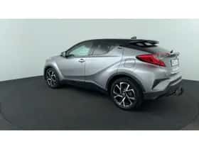 Toyota C-HR (2017) thumbnail 3