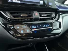 Toyota C-HR (2017) thumbnail 21