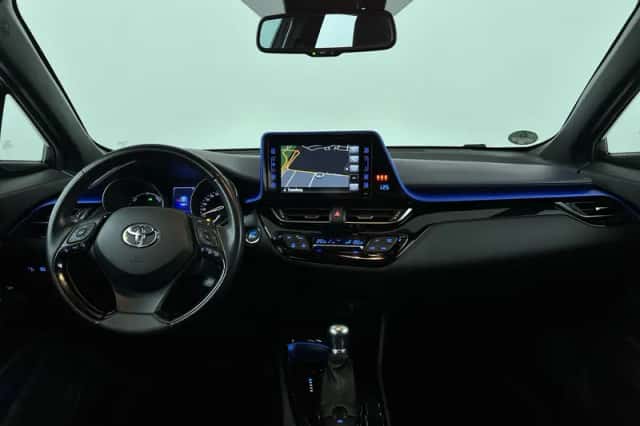 Toyota C-HR (2017) thumbnail 25