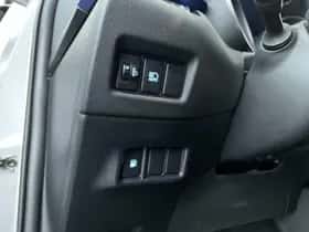 Toyota C-HR (2017) thumbnail 28