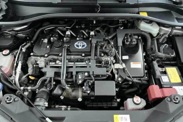 Toyota C-HR (2017) thumbnail 29