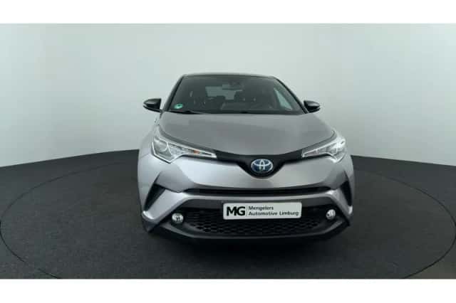 Toyota C-HR (2017) thumbnail 8