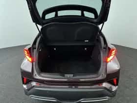 Toyota C-HR (2023) thumbnail 26