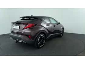 Toyota C-HR (2023) thumbnail 5