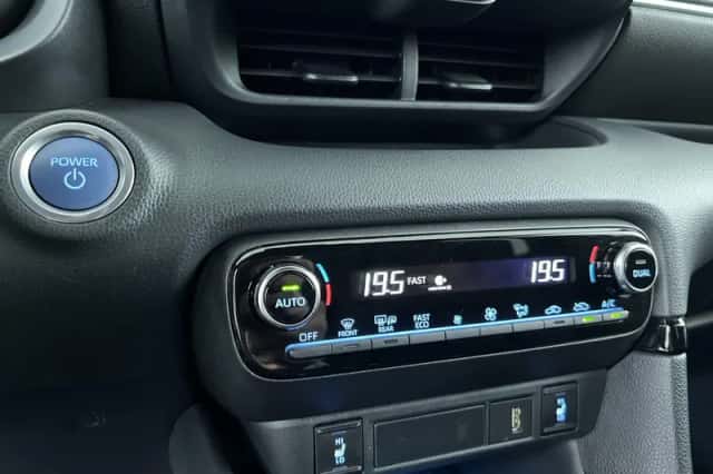 Toyota Yaris (2022) thumbnail 21
