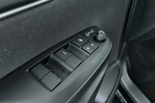 Toyota Yaris (2025) thumbnail 12