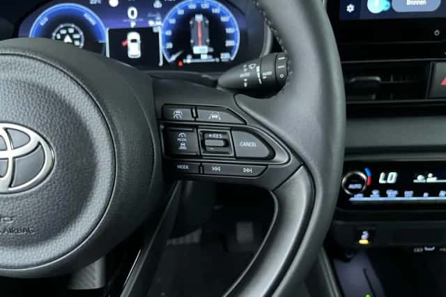 Toyota Yaris (2025) thumbnail 16